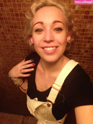 Alyssa Mercante [ alyssa-mercante ] - My pussys so pretty 😍
