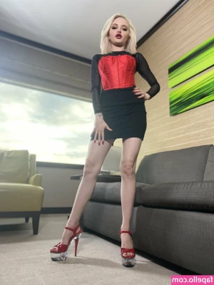 Lola Fae [ lola-fae ] - skin on skin