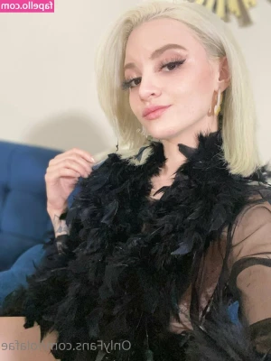 Lola Fae [ lola-fae ] - like this post with your mouth 😉