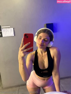 Mila Refacho [ mila-refacho-1 ] - would you like to see a new PPV vid soon?🤤✨