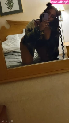 kayliekat - Can you see my boobs through my top 😈
