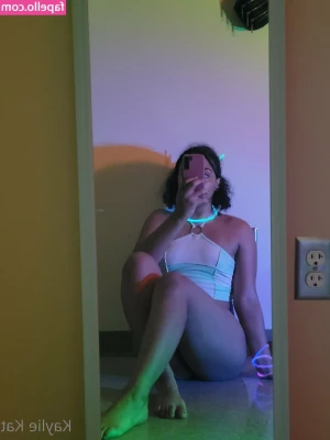 kayliekat - Imagine you are massaging my fluffy ass with oil  I love it