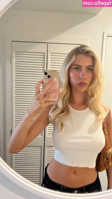 Paislee Prince [ paislee-prince-13 ] - Doesnt my pussy look pretty with a cock in it?