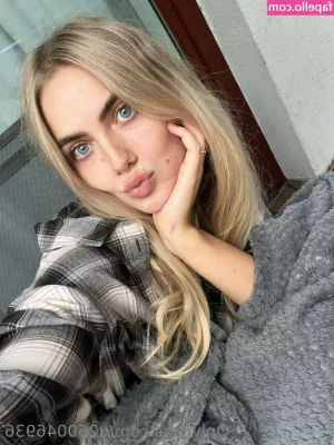 eva_e [ eva-e ] - I was such a good girl - went to the library to get some work done,
