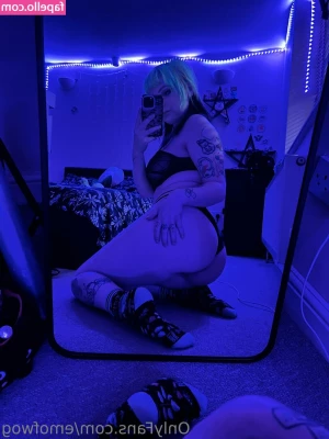 emofwog - my itty bitty titties