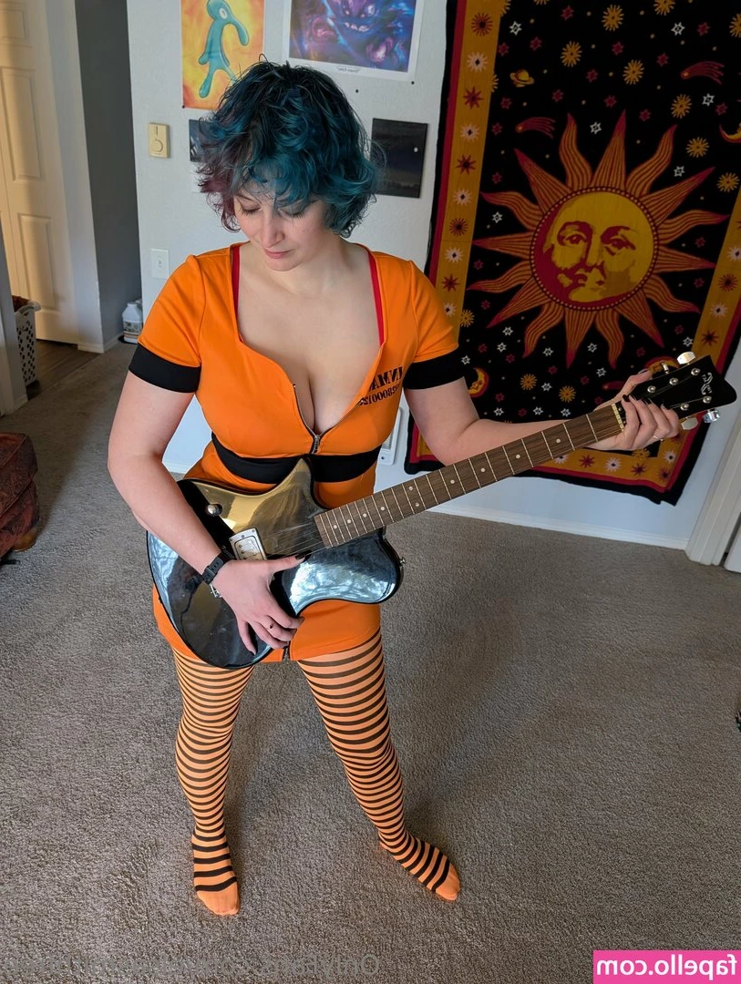 elsasmithfree - Are you ready for my Livestream later today