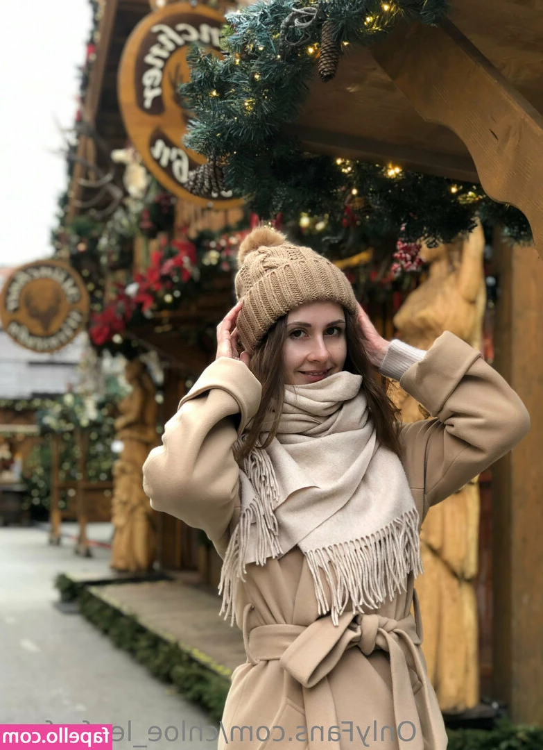 chloe_leafs_free [ chloe-leafs-free ] - She is  agustinarose my favorite girl with big boobs nbsp   Go see my