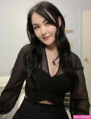SaraMoon - Morning babe! I took some sexy pictures for you last night in my