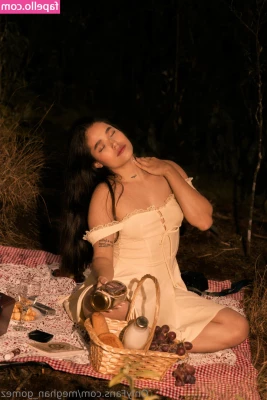 Meghan Gomez [ meghan-gomez ] - how does this make you feel? >:)