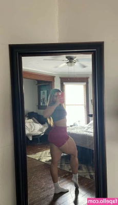 Kaitlinn_kfit [ kaitlinn-kfit ] - Lover of fishnets