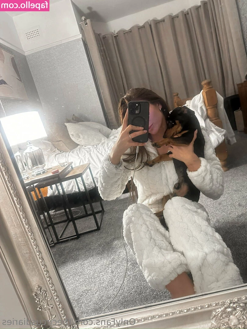 thecircusdiaries - Too much butty in that pantsssss