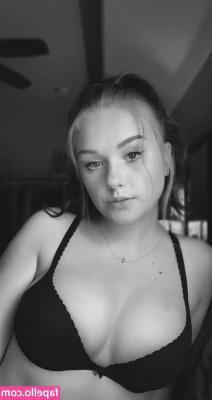 rosikarterkiss - I ve already started undressing and my T-shirt will be next  then I m