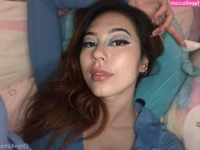 Onyxkimx - Stream started at 04 26 2024 09 00 am